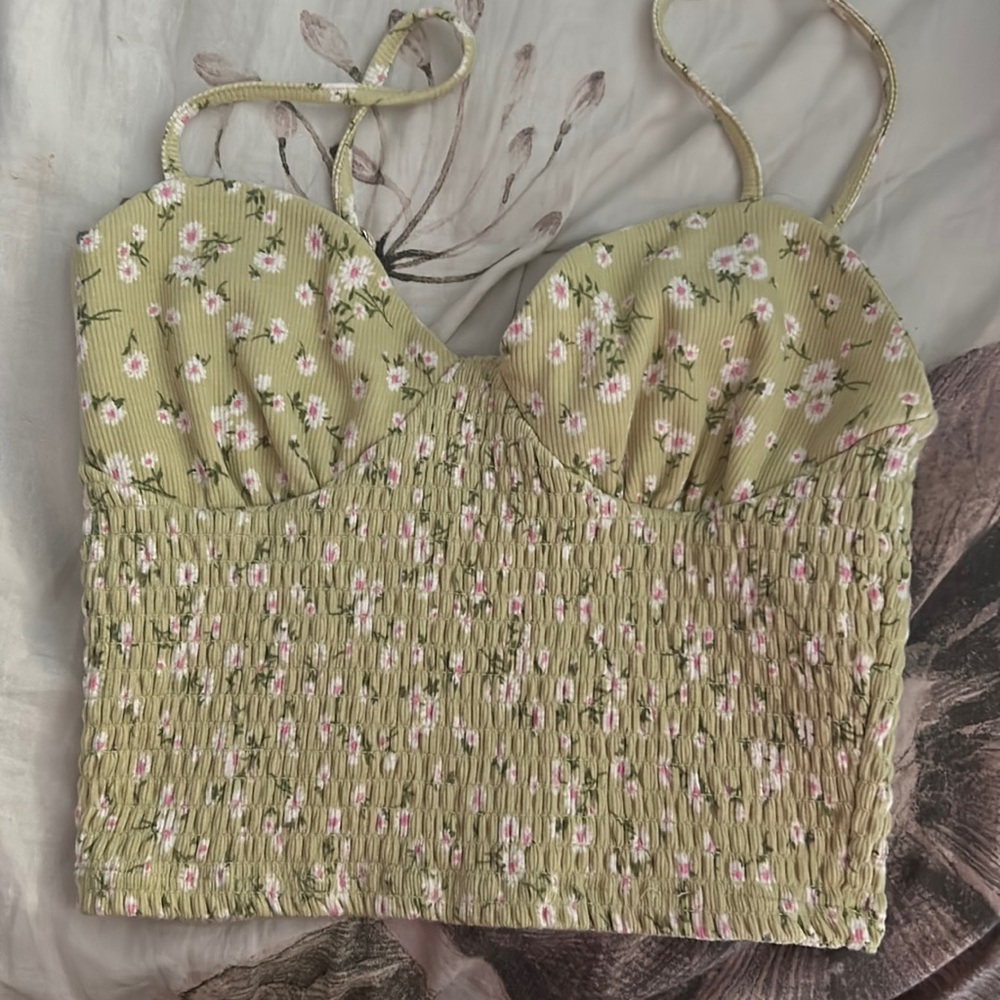 a floral shirt i got at forever 21, never worn size m